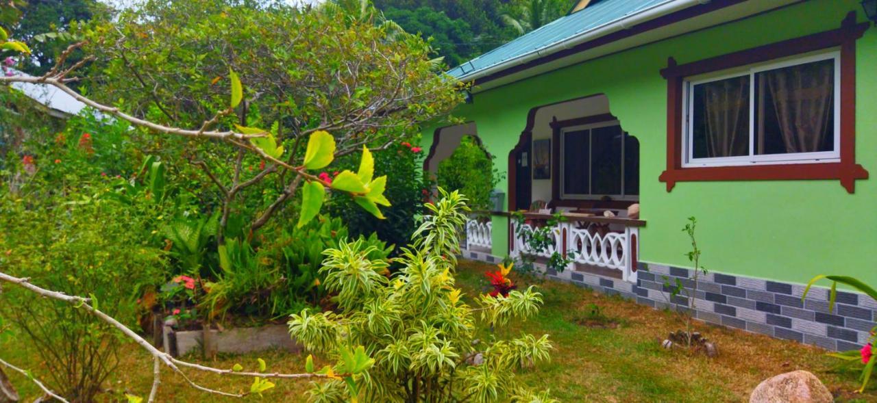 Dan Zoranz Self Catering Guest House La Digue Exterior photo