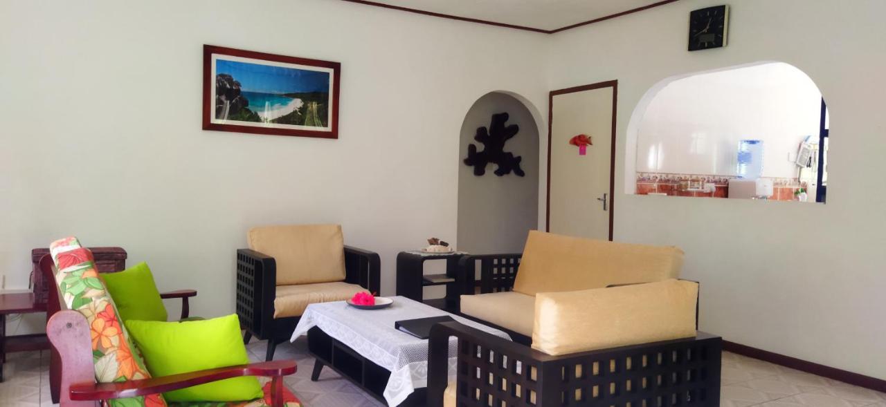 Dan Zoranz Self Catering Guest House La Digue Exterior photo