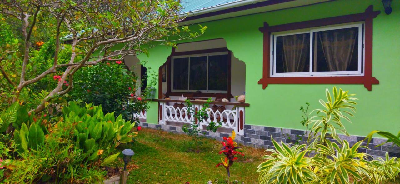 Dan Zoranz Self Catering Guest House La Digue Exterior photo